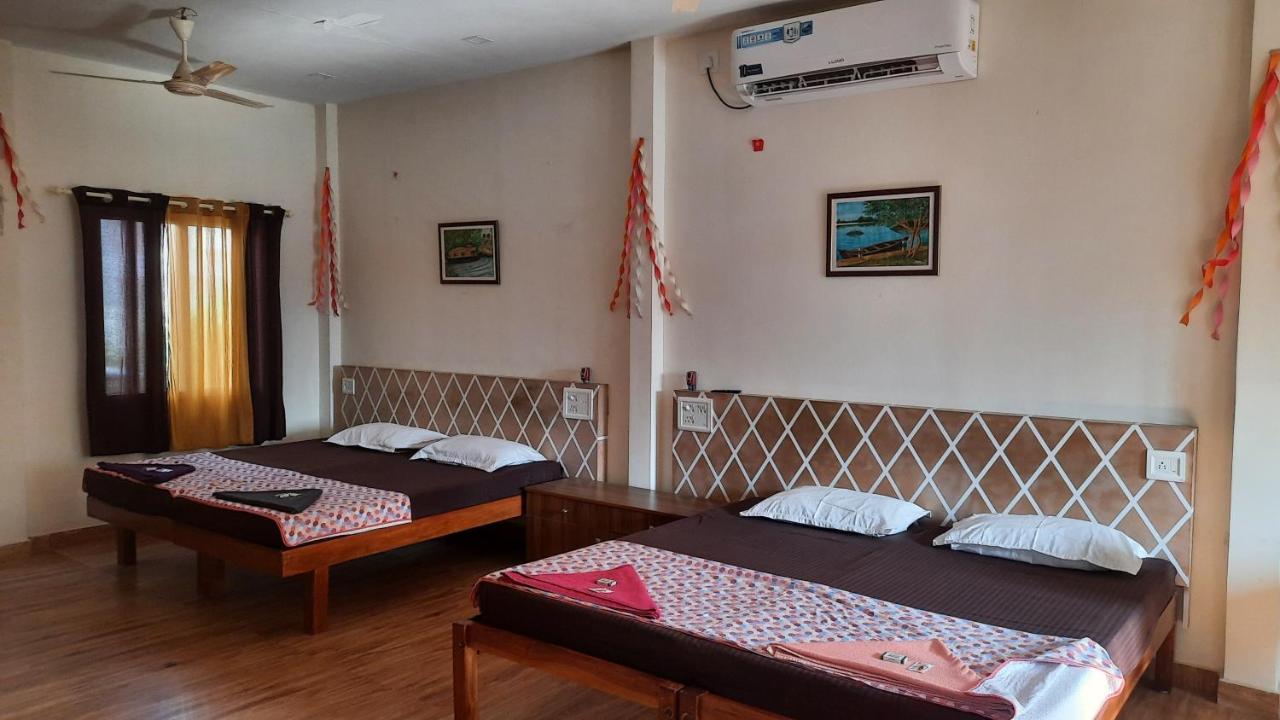 Southcanal Holidays Alappuzha Buitenkant foto